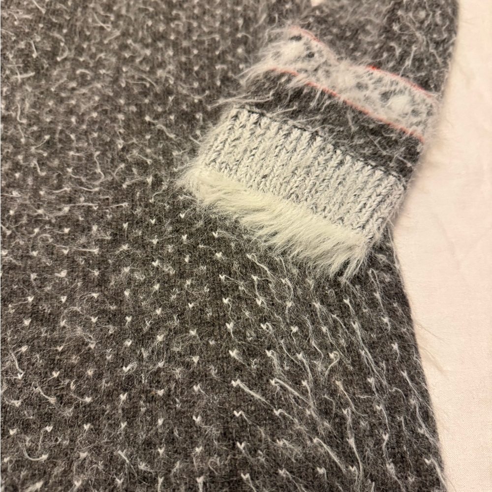 Anthropologie fuzzy sweater - Picture 6 of 8